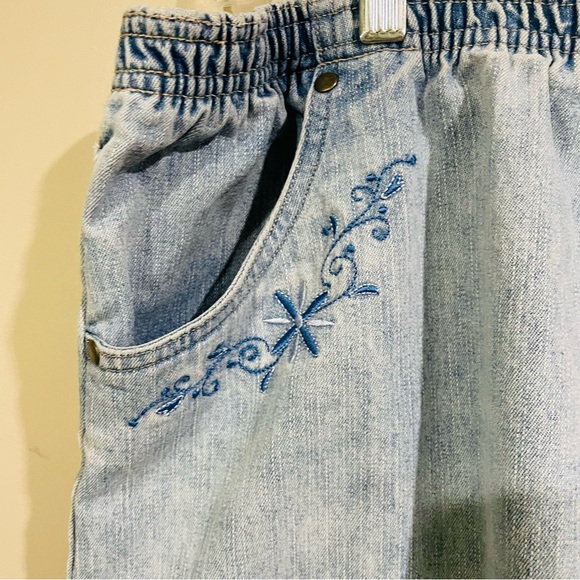 TRADITION COUNTRY COLLECTION WOMEN'S JEANS SHORTS - Picture 3 of 8